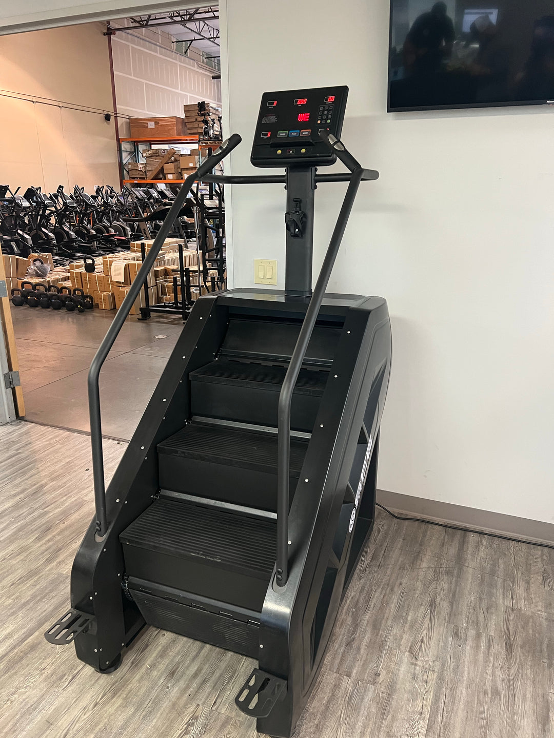 SFE Stepmill Pro (Stairmaster) w/ Revolving Steps and Performance Monitor (NEW)